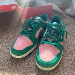 nike dunks green and pink size 10.5 brand new